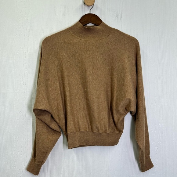 H&M - Tan Mock Neck Bat Wing Long Sleeve Lightweight Comfortable Sweater SZ XS - Picture 7 of 11